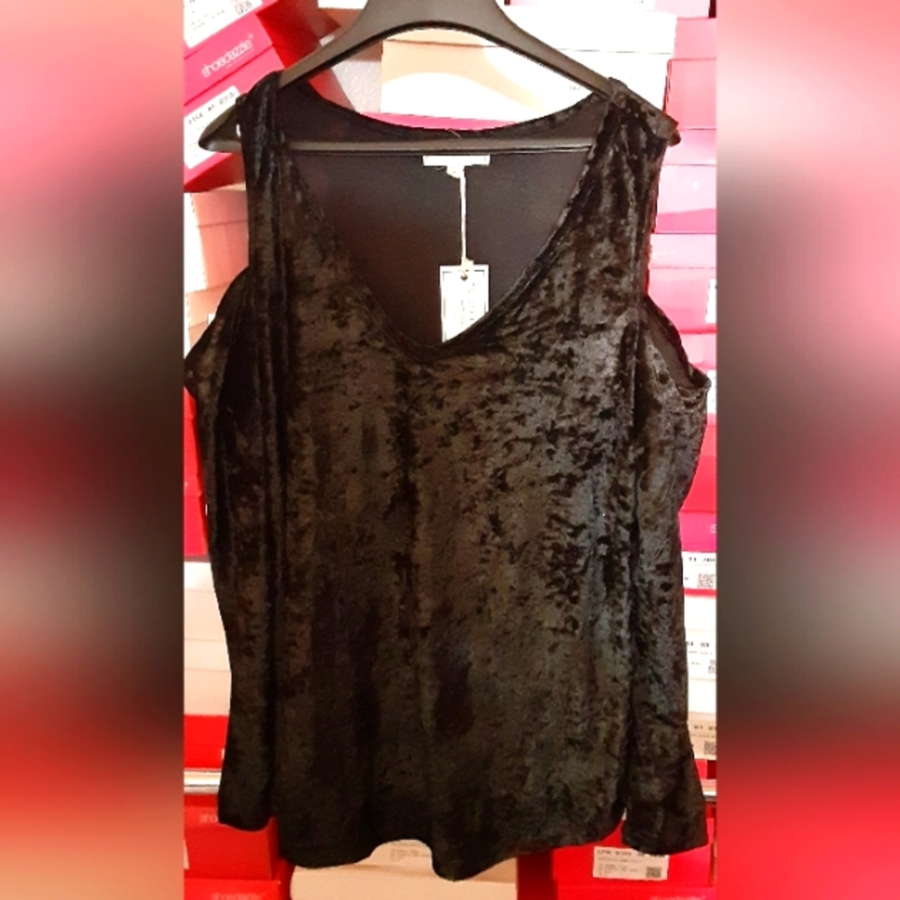 No Comment size 2X black velvet cold shoulder long sleeve stretchy shirt